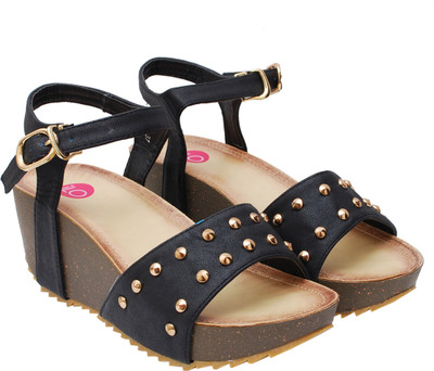 

Ilo Women Black Wedges