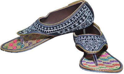 

Port Women Multicolor Flats
