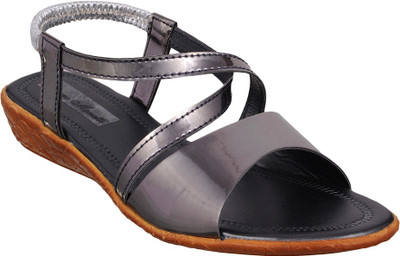 

Bruno Manetti Women Grey Flats