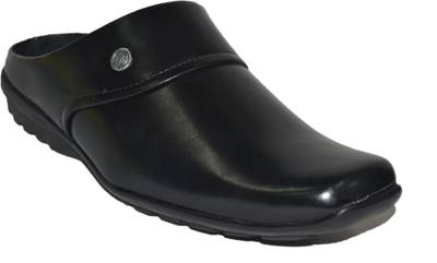 Strive Men Black Sandals