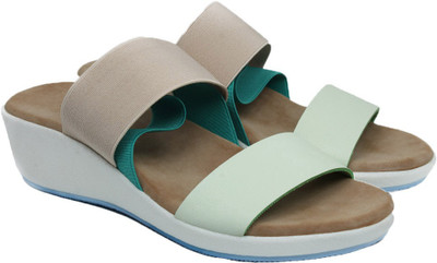 

Inc.5 Women WHITE Flats