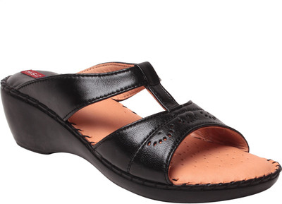 

MSC Women Black Wedges