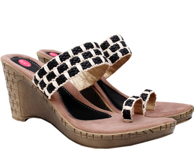 Ilo Women Black Wedges