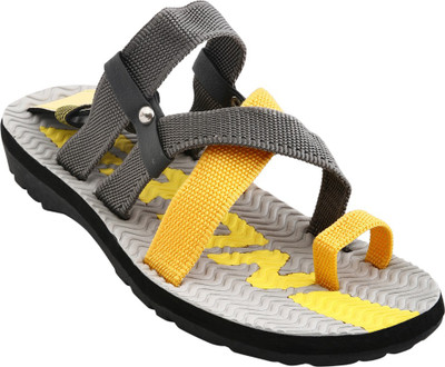 

Kraasa Men Grey Casual