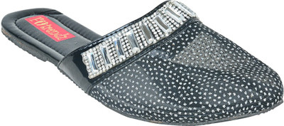 

Footrendz Women Black Flats