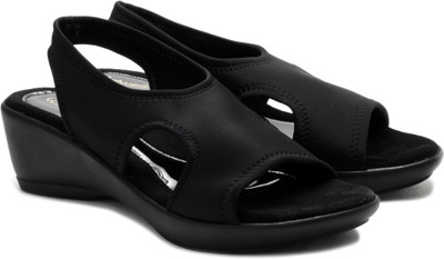 

Catwalk Women Black Flats