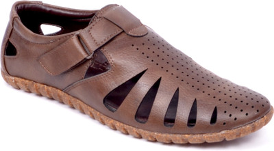 

Peponi Men Brown Sandals
