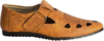 Graceful Men Brown Sandals