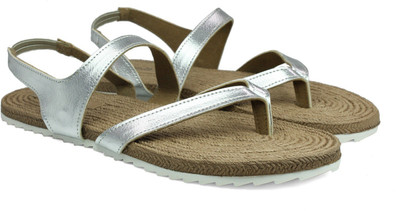 

Inc.5 Women SILVER Flats