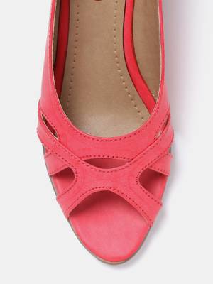 Dressberry Women Pink Heels