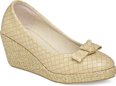 

Vero Couture Women Brown Wedges