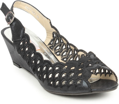 

Pede Milan Women Black Wedges