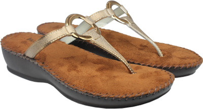 

Inc.5 Women GOLD Flats