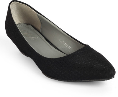 

Jade Women Black Wedges