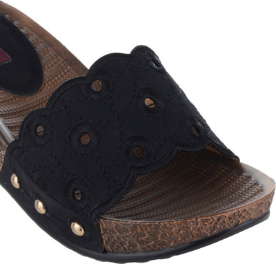 

Shuz Touch Women BLACK Wedges
