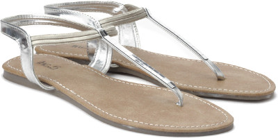

Inc.5 Women Silver Flats