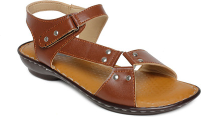

Vendoz Women Tan Flats