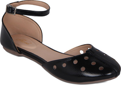 

Flora Women 01, Black Flats