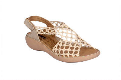 

Studio 9 Women Beige Flats