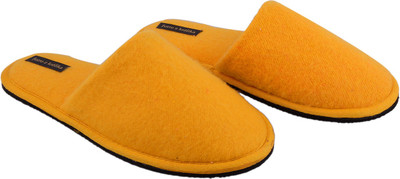 

futro z królika Slippers, Yellow
