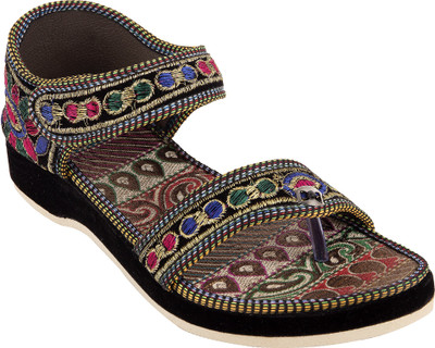 

Royal Collection Women Multicolor Wedges