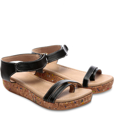 

Nell Women Black Flats