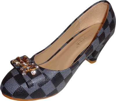 

Ladela Women Black Heels