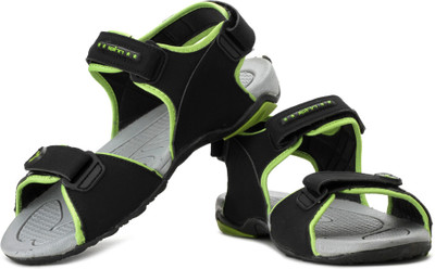 

Spinn Men Black, P.Green Casual
