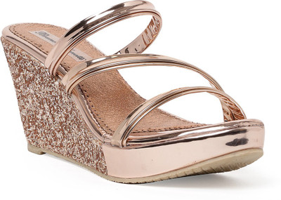 

Bruno Manetti Women Pink Wedges