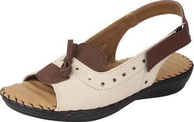 

Niremo Women cream Flats