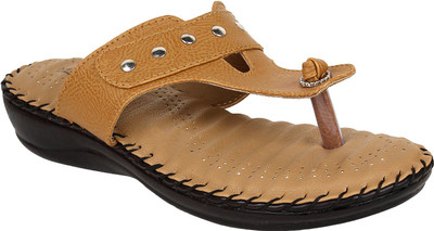 

Niremo Women beige Flats