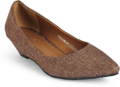 

Jade Women Brown Wedges