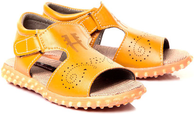 

Trilokani Boys Sports Sandals(Beige