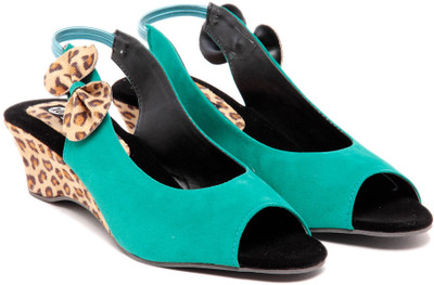 

TEN Women Green Wedges