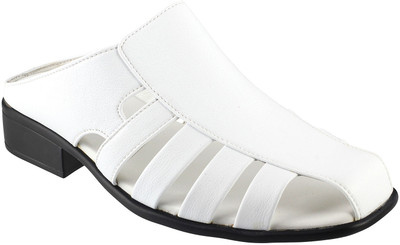 

Metro Men 16, White Casual