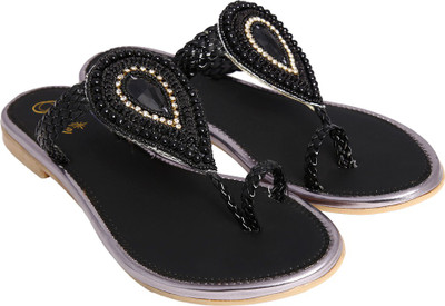 

Jade Women Black Flats