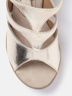 Dressberry Women Gold Heels