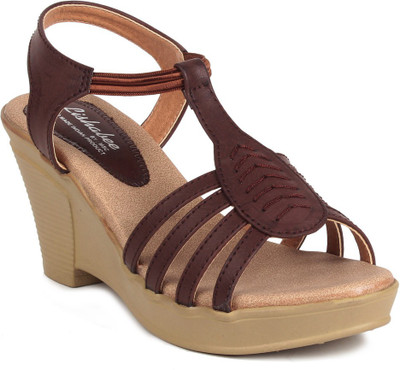 

MSC Women Brown Wedges