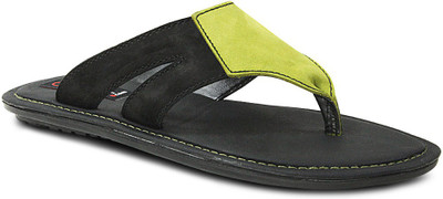 

Get Glamr Men Green Casual