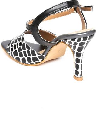 Dressberry Women Black Heels