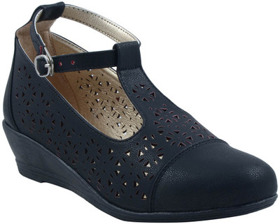 

Adorn Women Black Wedges
