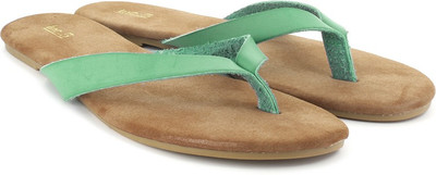 

Inc.5 Women Green Flats