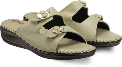 

Nell Women OLIVE Flats