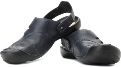 Clarks Men Navy Leather Casual Buy At The Price Of 43 11 In Flipkart Com Imall Com