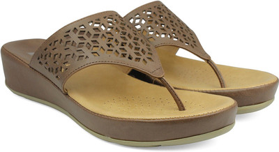 

Inc.5 Women BROWN Wedges