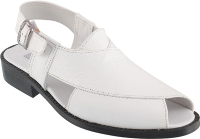 

Mochi Men 16, White Flats