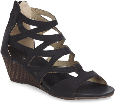 

Vero Couture Women Black Wedges