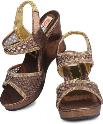 

Digni Women Copper Wedges