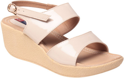 

MSC Women Camel Wedges