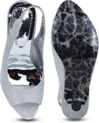 Shoetopia Women White Heels